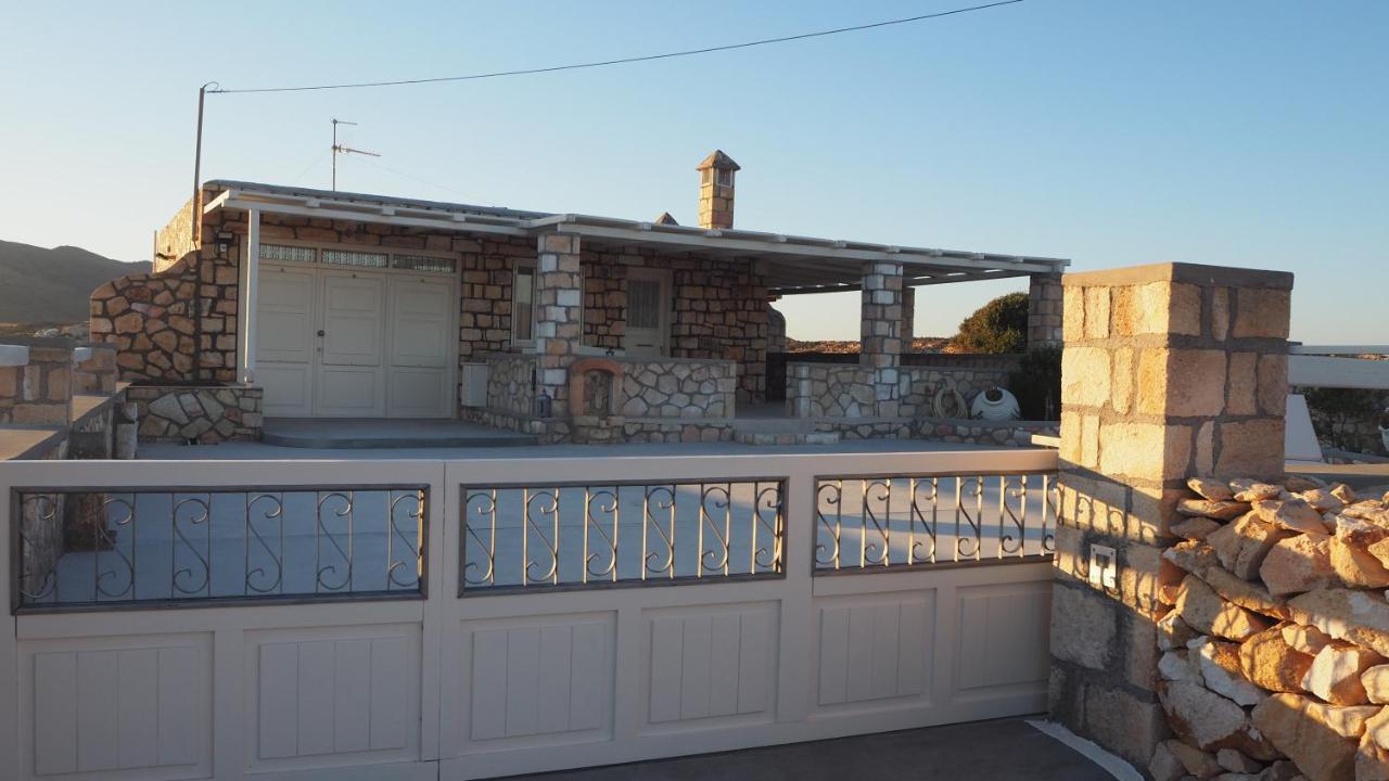 Ataraxia- Stonebuilt Studios And Apartments Kimolos Exterior photo